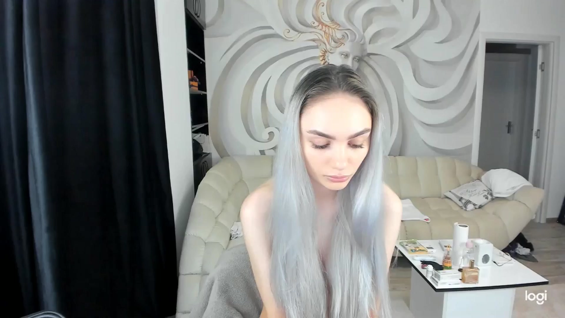 Gallery image thumbnail from HaleySweet18's myfreecams stream on, 06/19/2024, 21:12 image 10 of 20