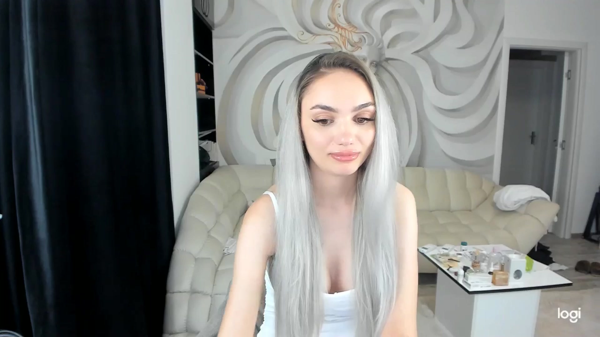 Gallery image thumbnail from HaleySweet18's myfreecams stream on, 07/06/2024, 01:26 image 17 of 20