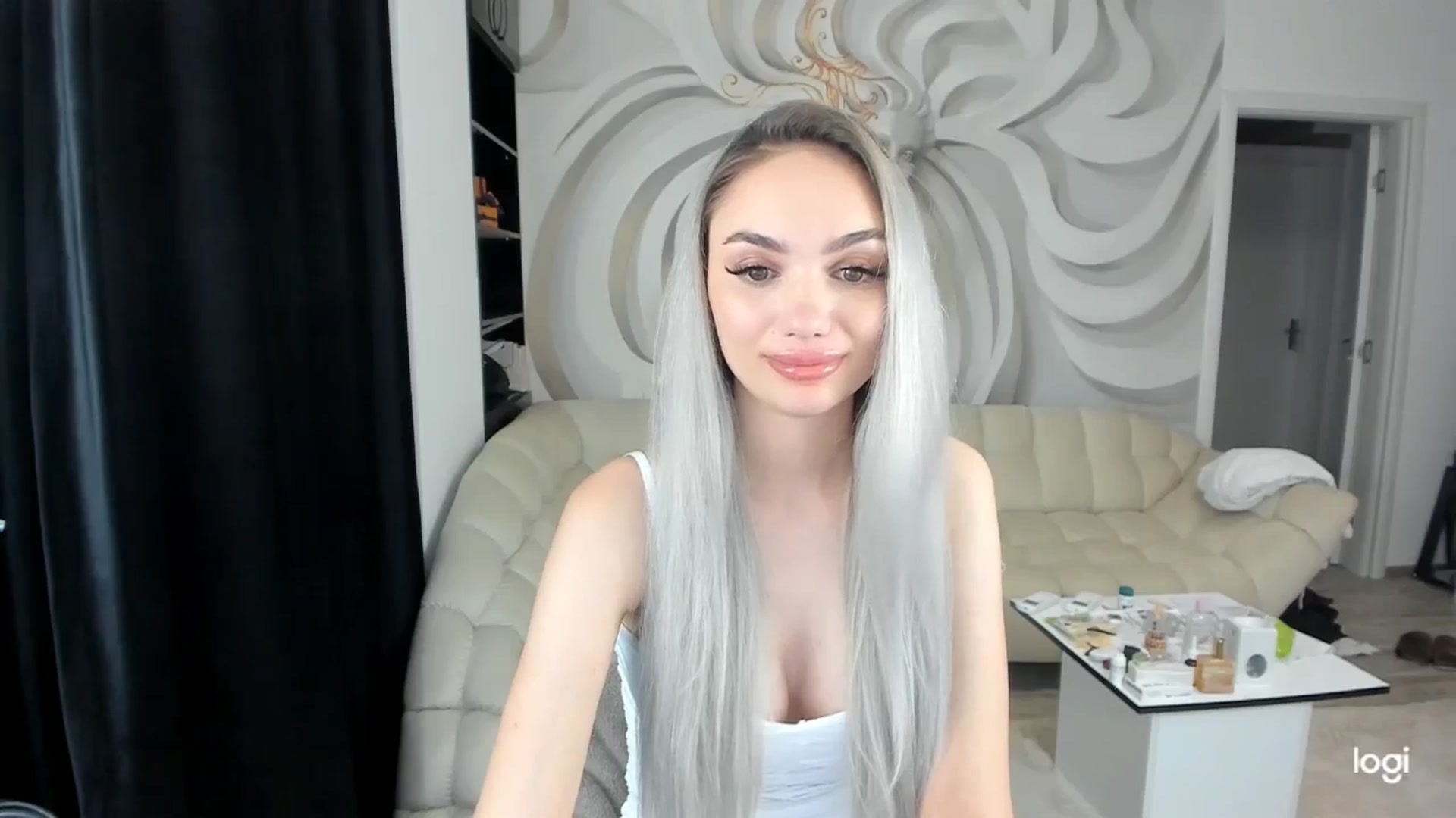 Gallery image thumbnail from HaleySweet18's myfreecams stream on, 07/06/2024, 01:26 image 15 of 20