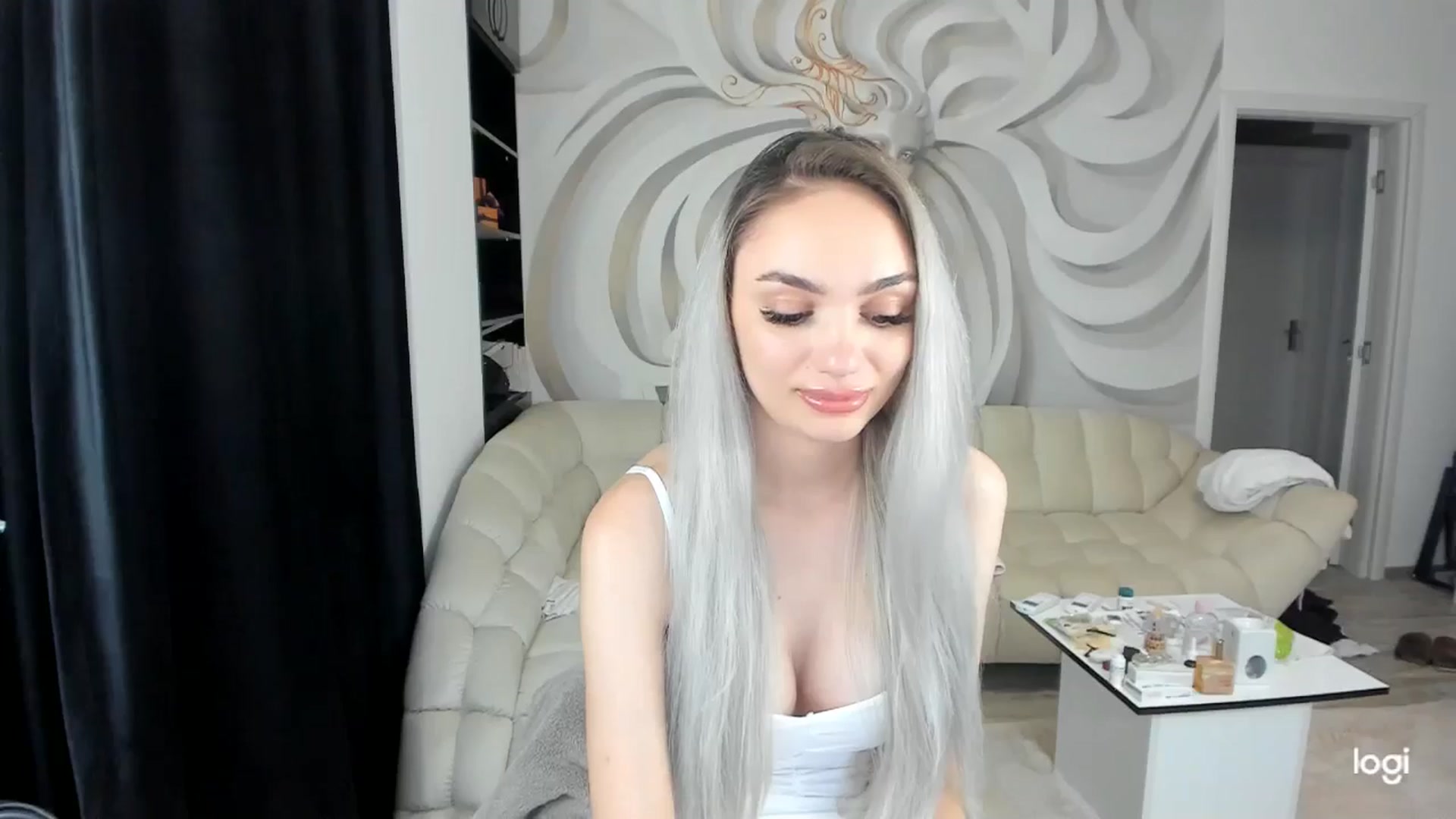 Gallery image thumbnail from HaleySweet18's myfreecams stream on, 07/06/2024, 01:26 image 11 of 20