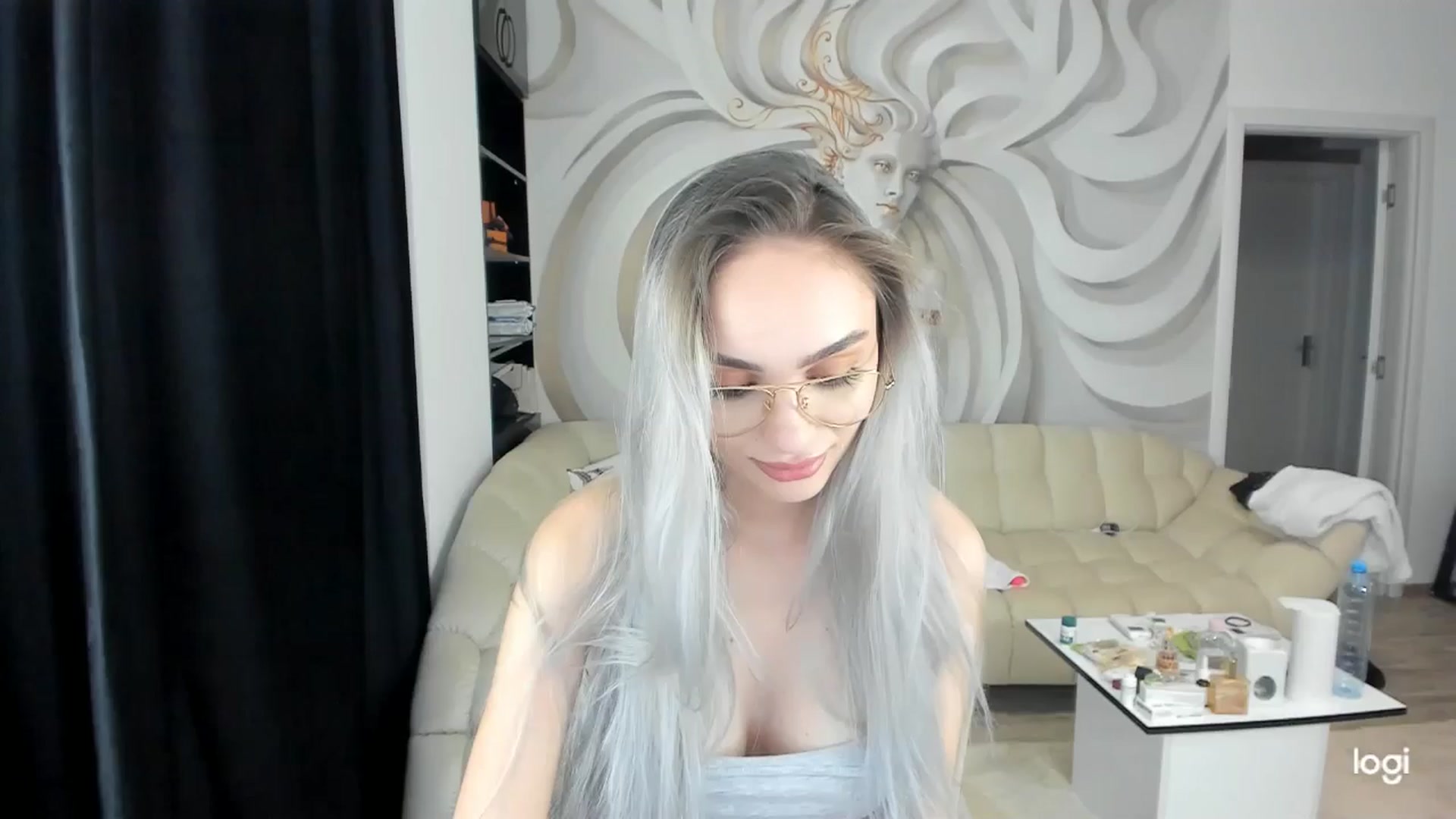 Gallery image thumbnail from HaleySweet18's myfreecams stream on, 07/13/2024, 22:33 image 10 of 20