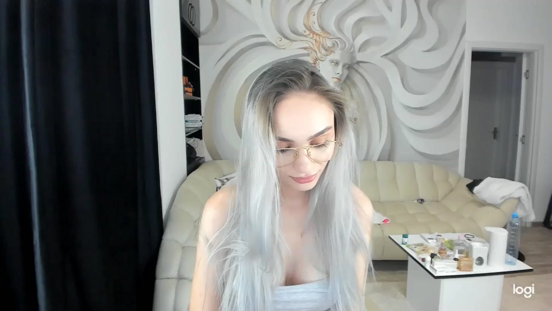 Gallery image thumbnail from HaleySweet18's myfreecams stream on, 07/13/2024, 22:33 image 11 of 20