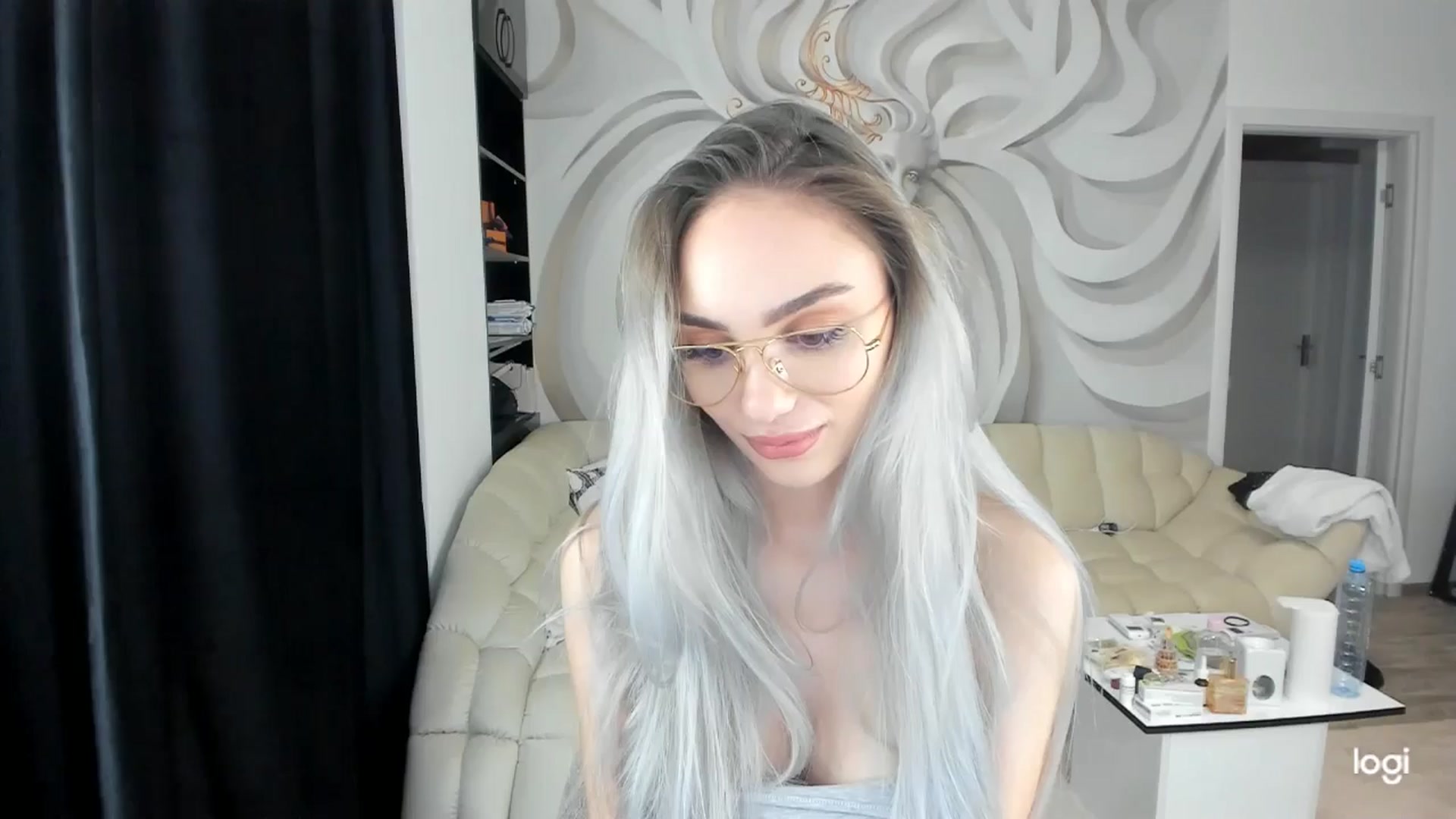 Gallery image thumbnail from HaleySweet18's myfreecams stream on, 07/13/2024, 22:33 image 6 of 20