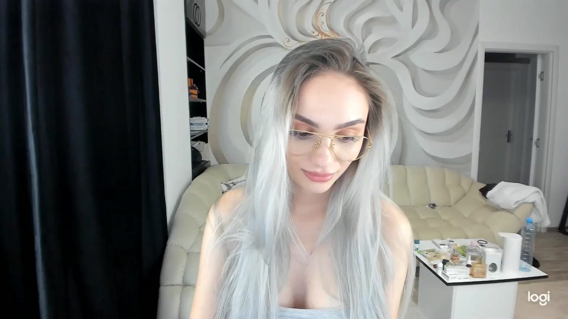 Gallery image thumbnail from HaleySweet18's myfreecams stream on, 07/13/2024, 22:33 image 8 of 20