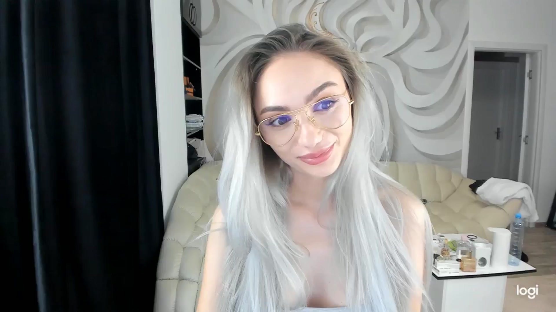 Gallery image thumbnail from HaleySweet18's myfreecams stream on, 07/13/2024, 22:33 image 3 of 20