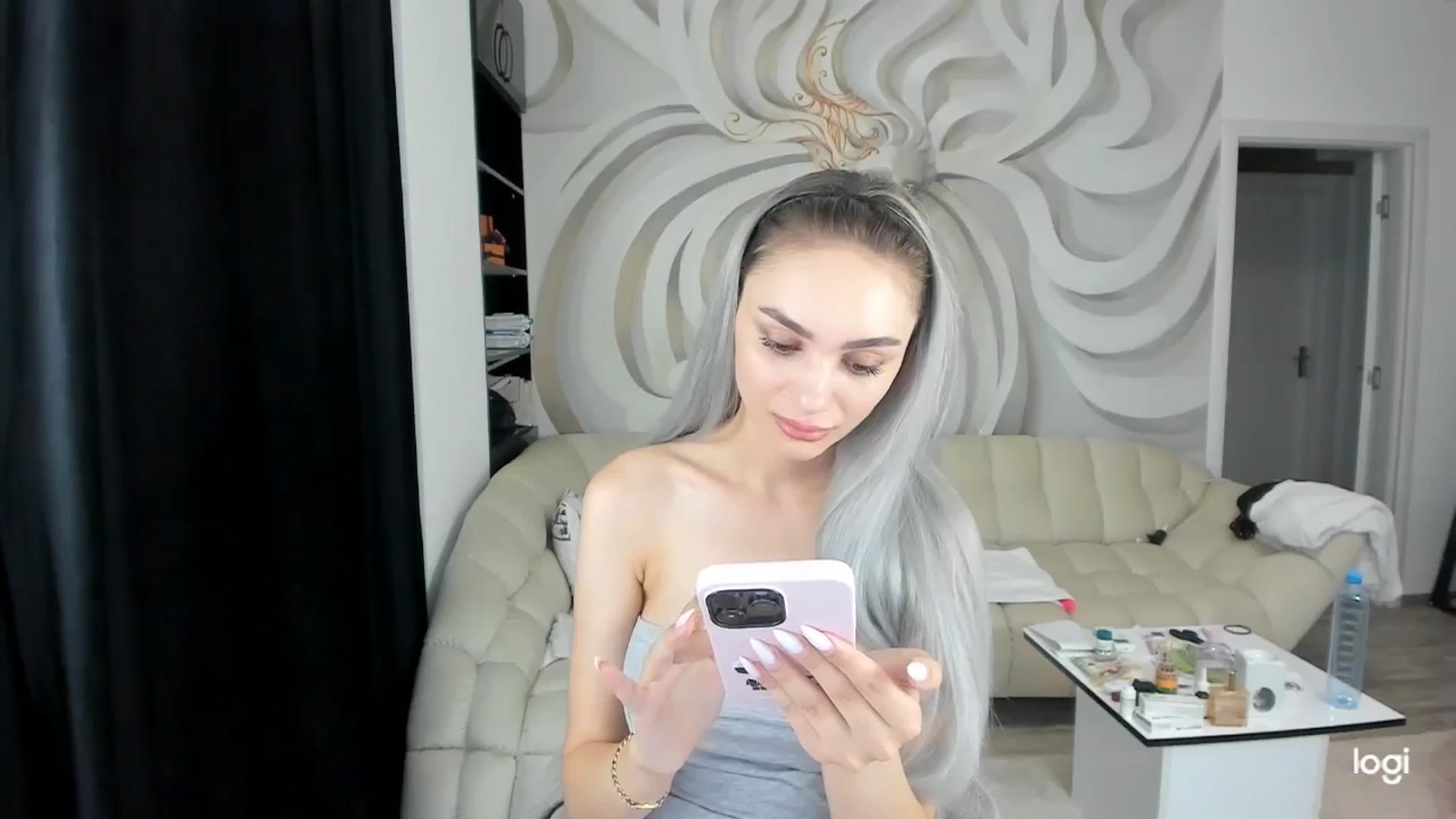 Gallery image thumbnail from HaleySweet18's myfreecams stream on, 07/15/2024, 23:57 image 13 of 20