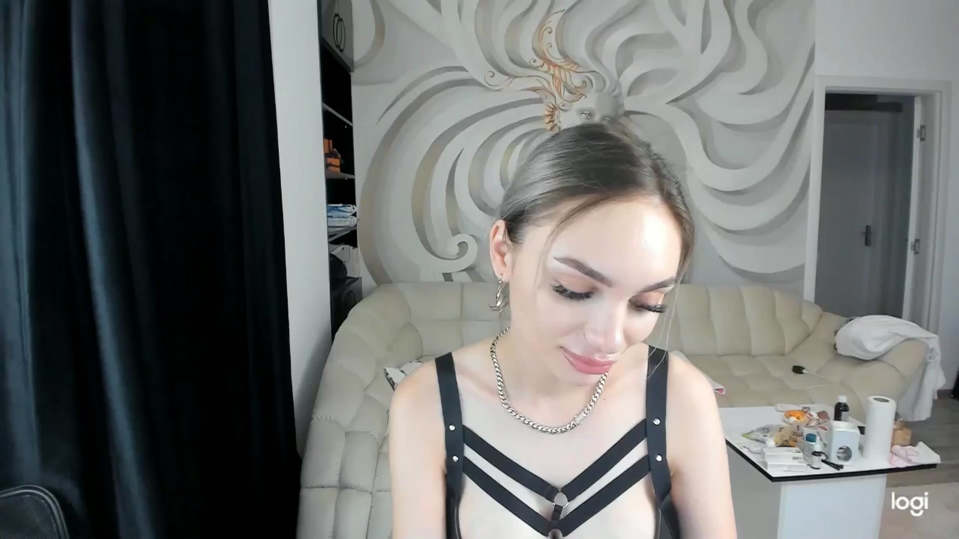 Gallery image thumbnail from HaleySweet18's myfreecams stream on, 07/20/2024, 04:20 image 20 of 20