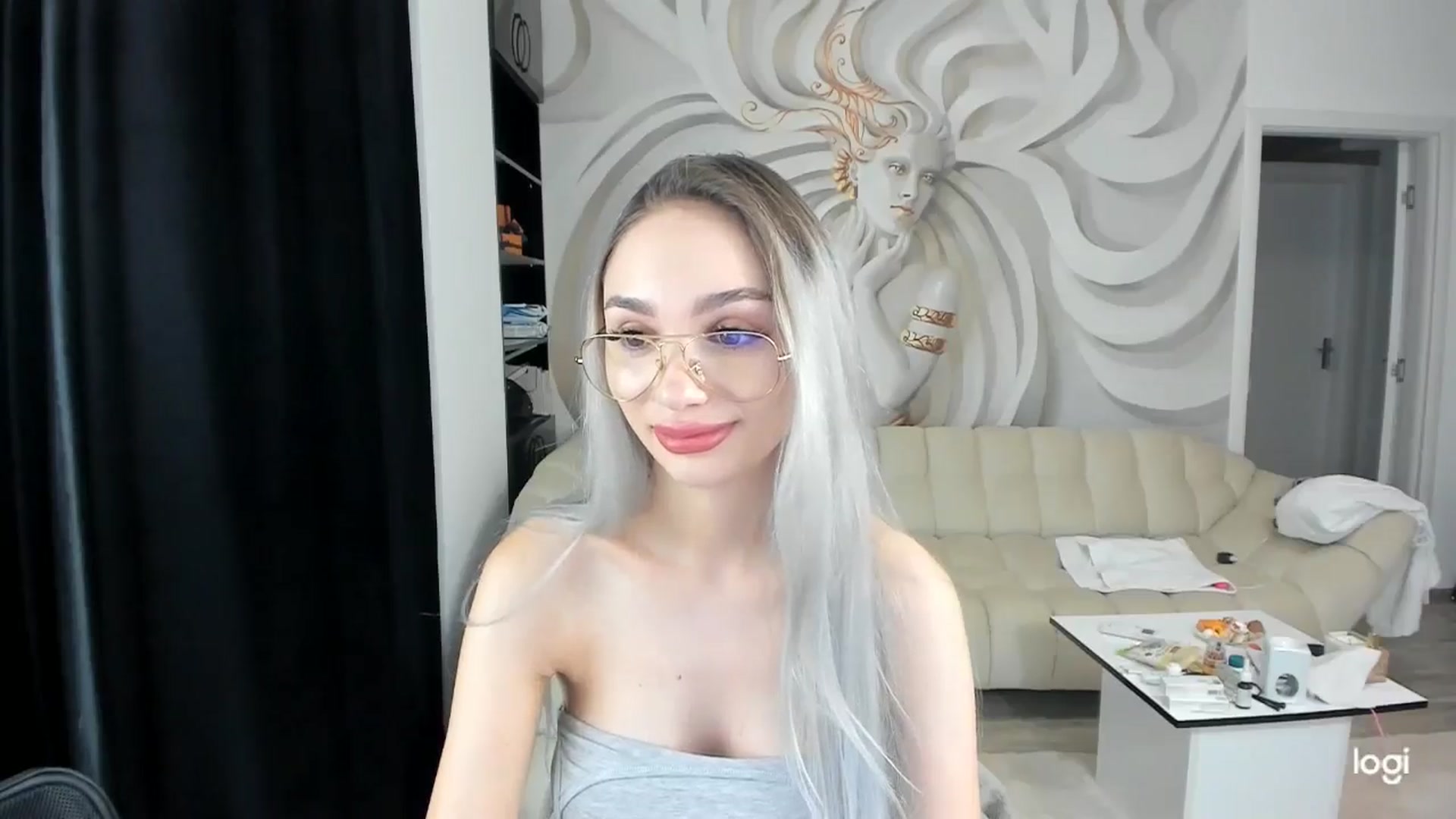 Gallery image thumbnail from HaleySweet18's myfreecams stream on, 07/21/2024, 03:09 image 13 of 20