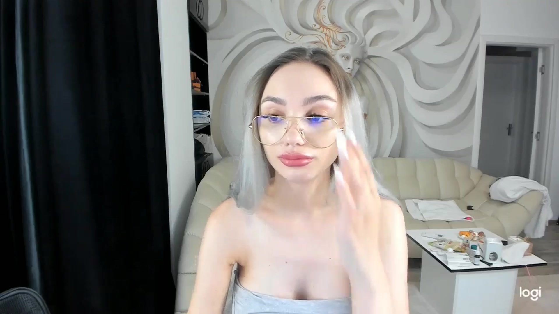 Gallery image thumbnail from HaleySweet18's myfreecams stream on, 07/21/2024, 04:22 image 19 of 20