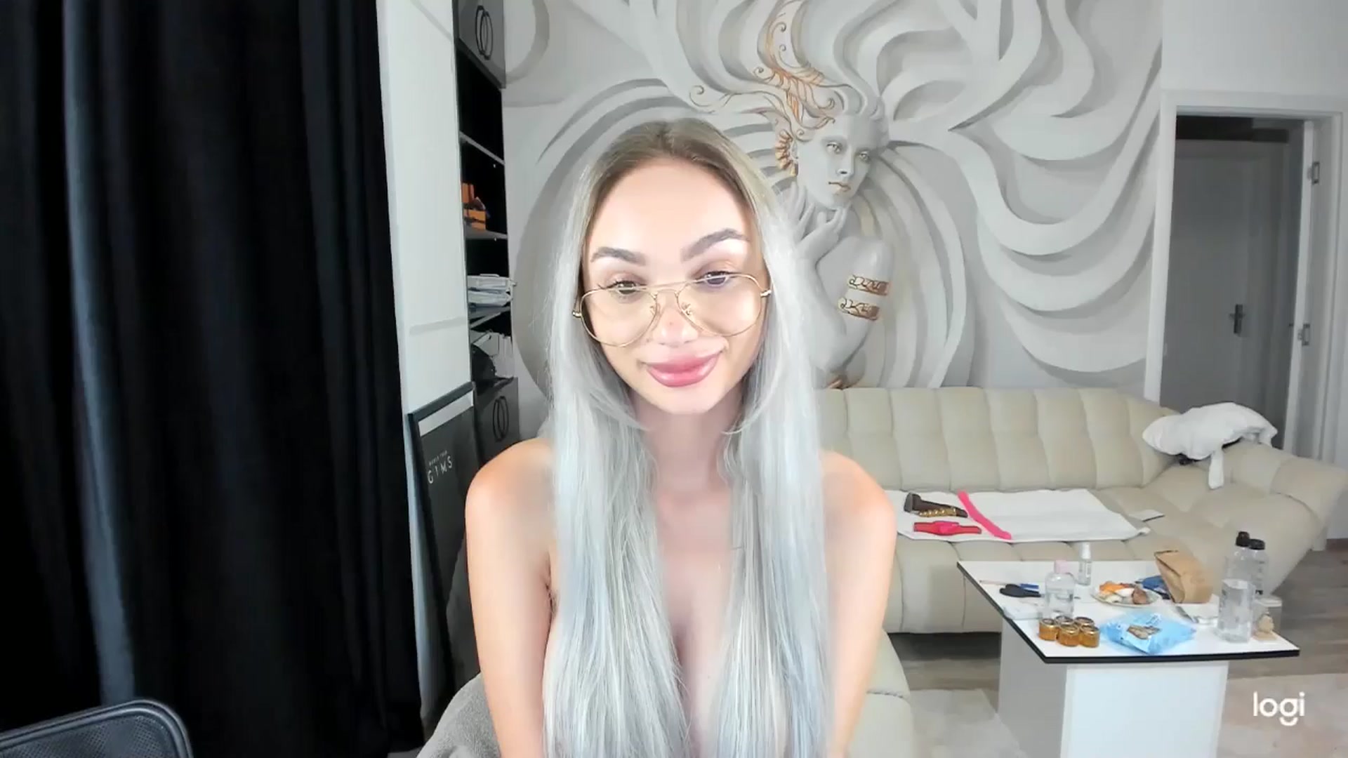 Gallery image thumbnail from HaleySweet18's myfreecams stream on, 08/05/2024, 22:37 image 2 of 20