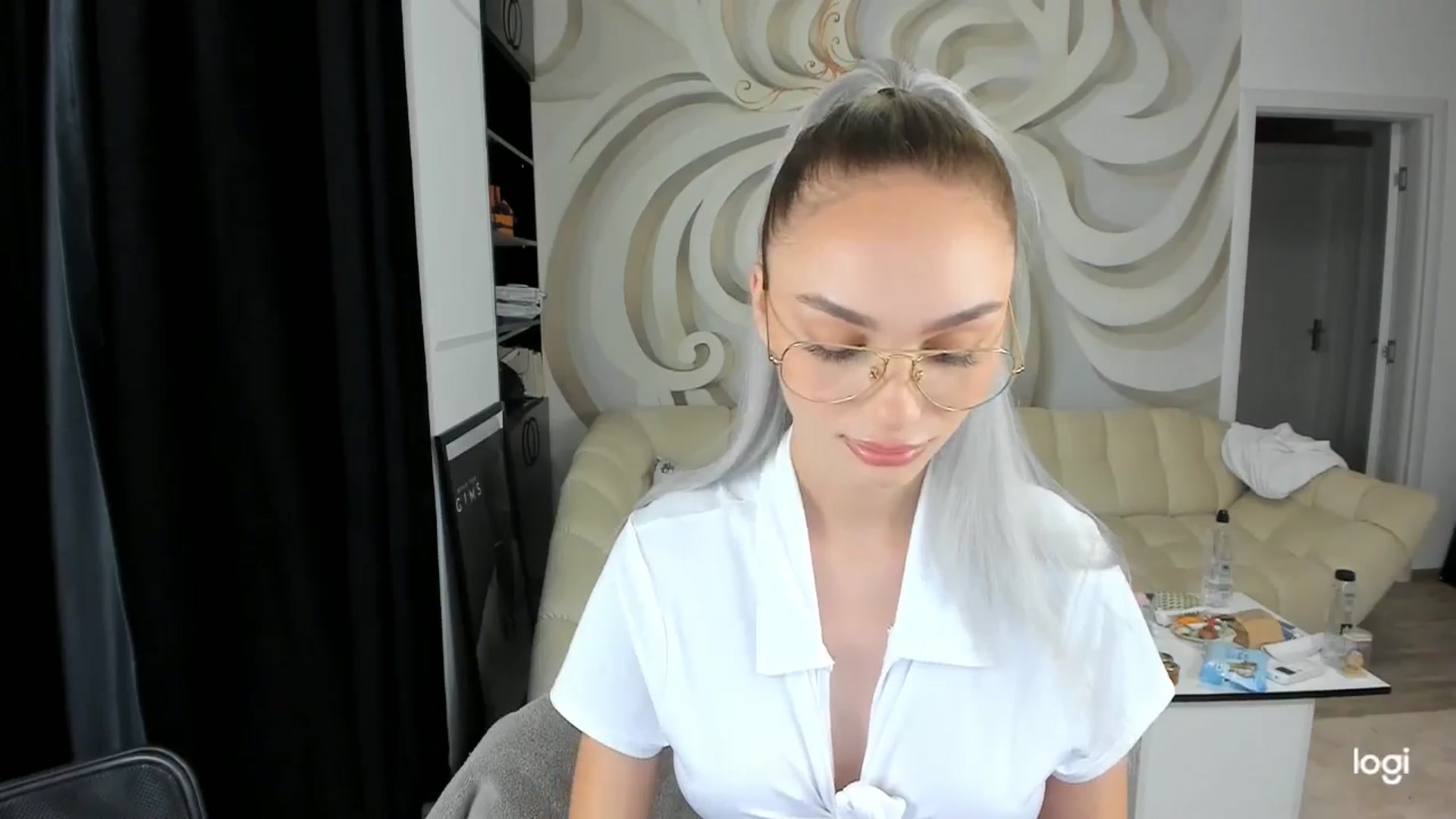 Gallery image thumbnail from HaleySweet18's myfreecams stream on, 08/06/2024, 20:04 image 6 of 20