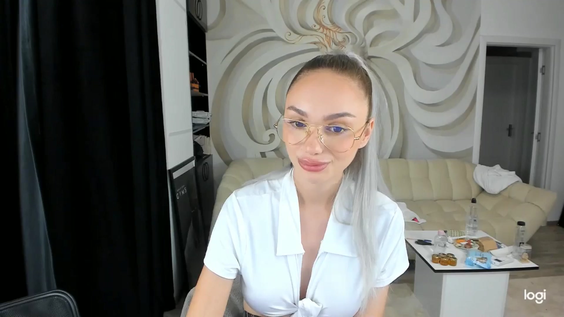 Gallery image thumbnail from HaleySweet18's myfreecams stream on, 08/06/2024, 20:04 image 16 of 20