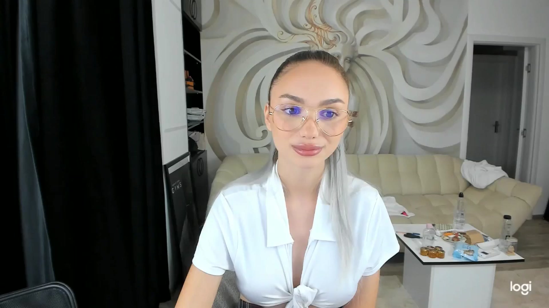 Gallery image thumbnail from HaleySweet18's myfreecams stream on, 08/06/2024, 20:04 image 15 of 20