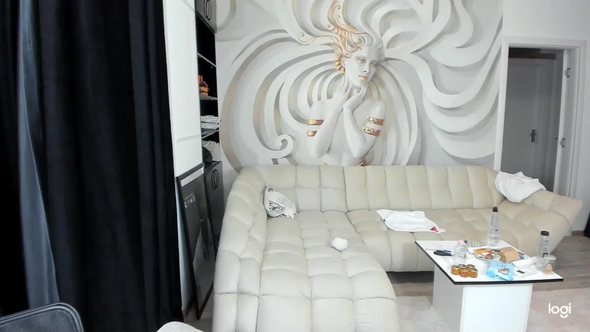 Gallery image thumbnail from HaleySweet18's myfreecams stream on, 08/06/2024, 20:04 image 3 of 20