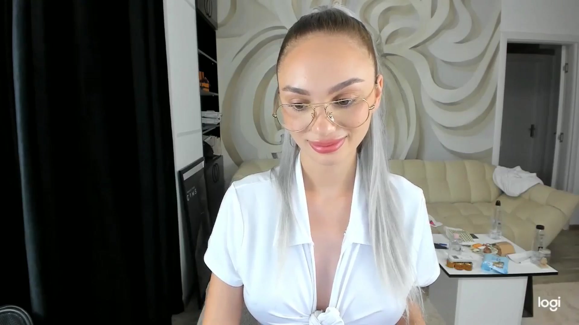 Gallery image thumbnail from HaleySweet18's myfreecams stream on, 08/07/2024, 24:45 image 6 of 20