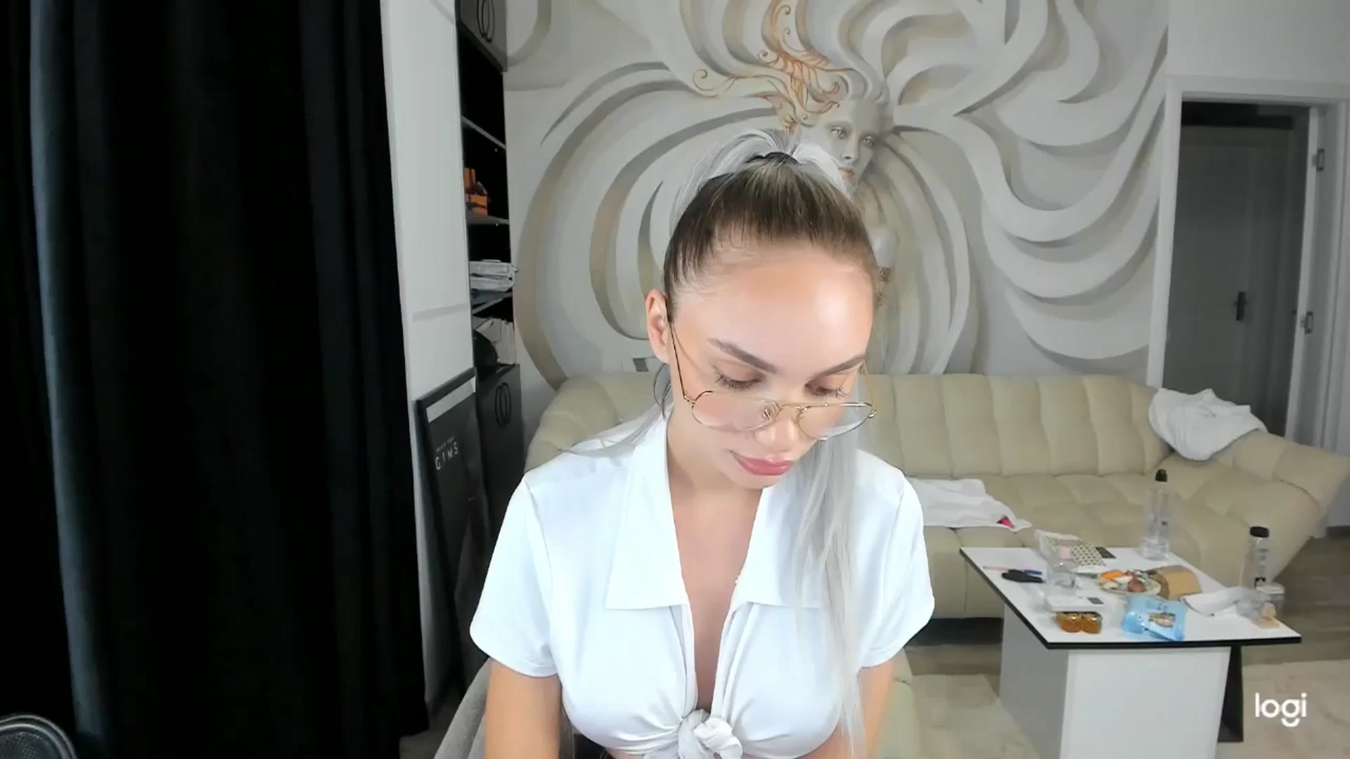 Gallery image thumbnail from HaleySweet18's myfreecams stream on, 08/07/2024, 24:45 image 14 of 20