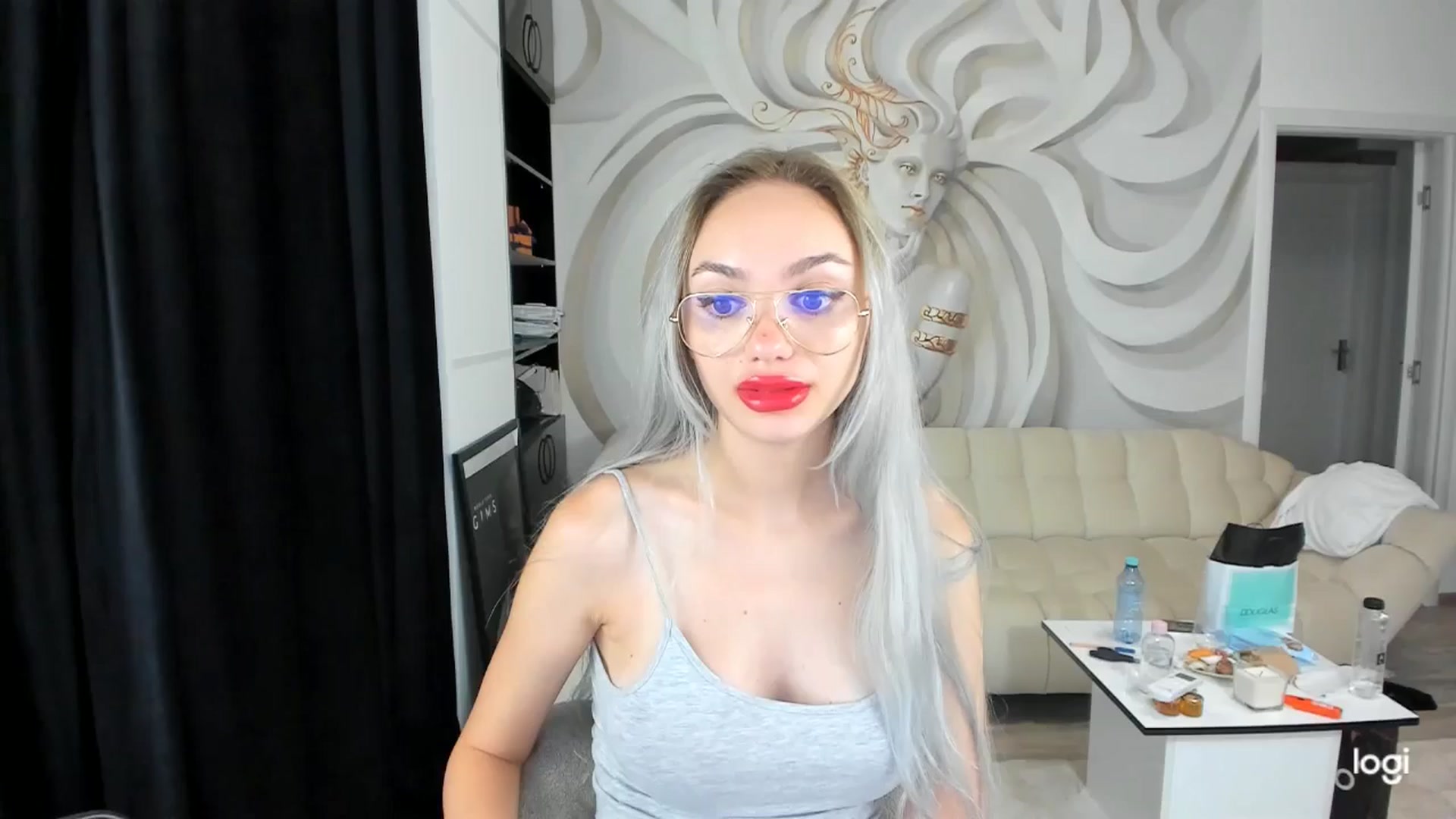 Gallery image thumbnail from HaleySweet18's myfreecams stream on, 08/10/2024, 04:07 image 6 of 20