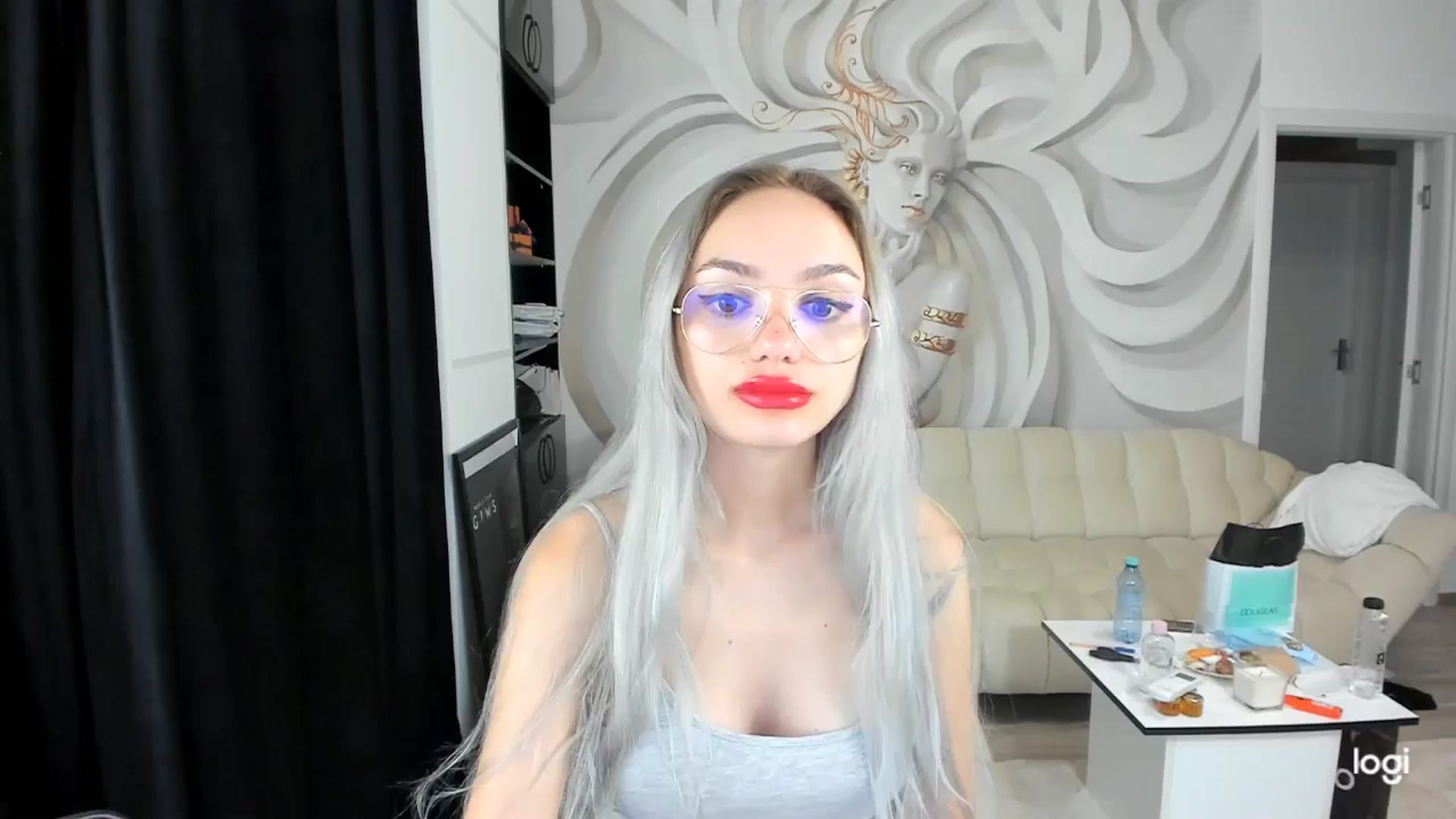 Gallery image thumbnail from HaleySweet18's myfreecams stream on, 08/10/2024, 04:07 image 10 of 20