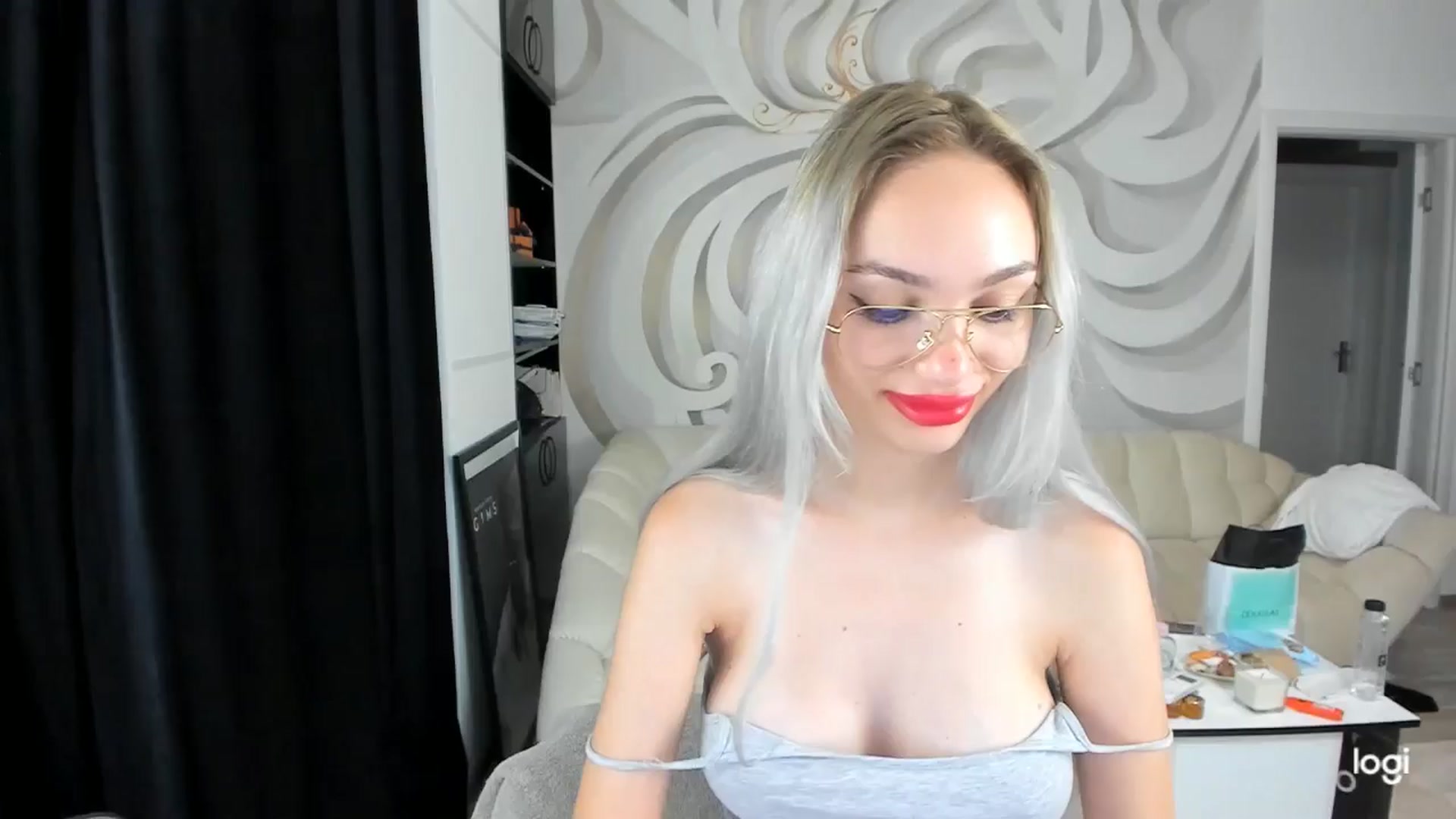 Gallery image thumbnail from HaleySweet18's myfreecams stream on, 08/10/2024, 04:07 image 16 of 20