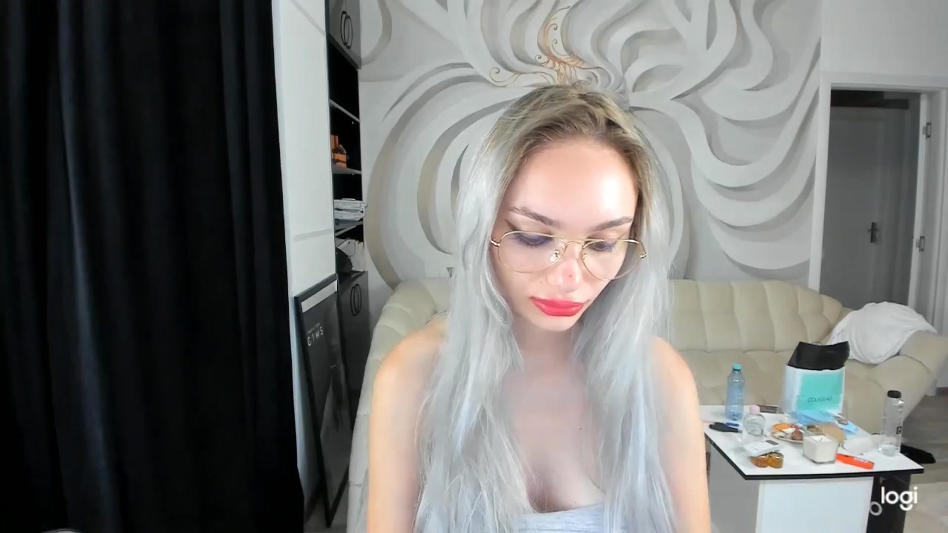 Gallery image thumbnail from HaleySweet18's myfreecams stream on, 08/10/2024, 04:55 image 15 of 20