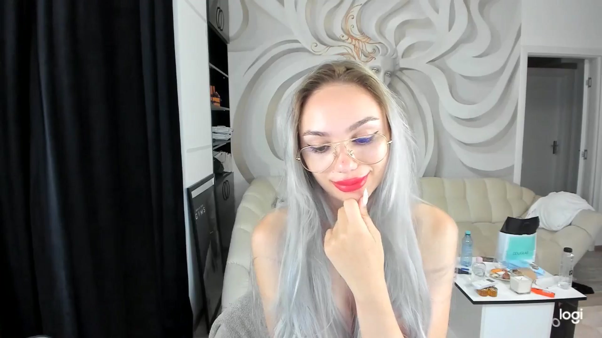 Gallery image thumbnail from HaleySweet18's myfreecams stream on, 08/10/2024, 04:55 image 6 of 20