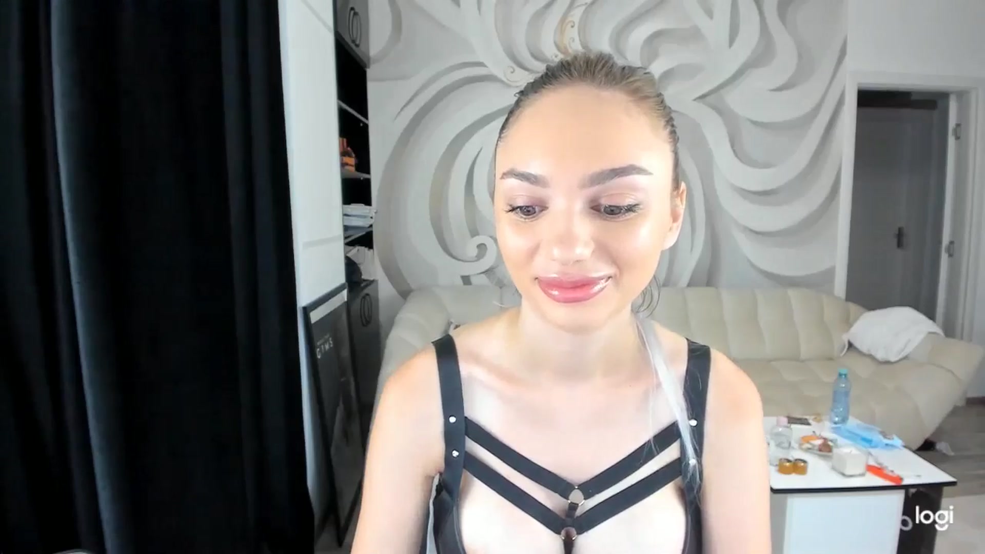 Gallery image thumbnail from HaleySweet18's myfreecams stream on, 08/12/2024, 22:18 image 15 of 20