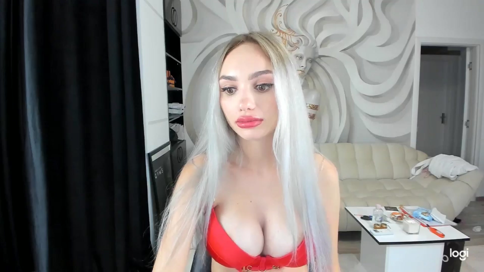 Gallery image thumbnail from HaleySweet18's myfreecams stream on, 08/15/2024, 05:10 image 15 of 20
