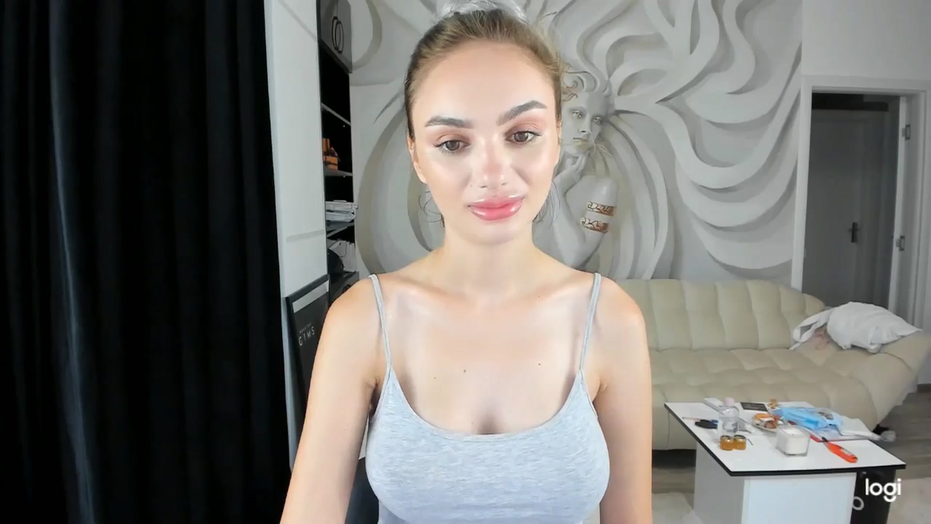 Gallery image thumbnail from HaleySweet18's myfreecams stream on, 08/15/2024, 21:17 image 20 of 20