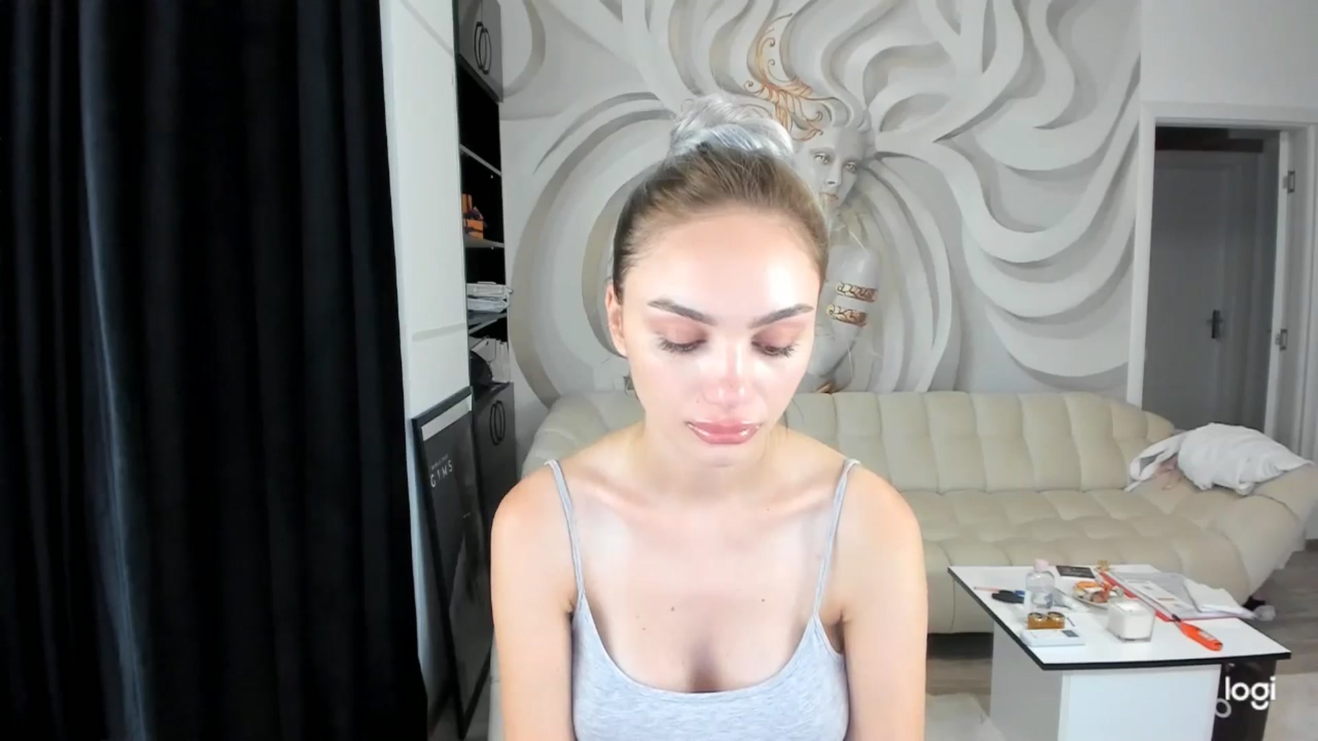 Gallery image thumbnail from HaleySweet18's myfreecams stream on, 08/16/2024, 03:54 image 4 of 20