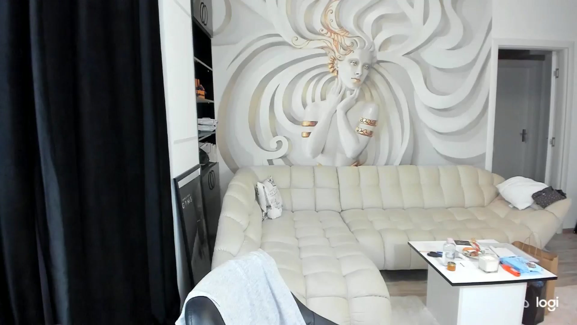 Gallery image thumbnail from HaleySweet18's myfreecams stream on, 08/20/2024, 01:51 image 10 of 20