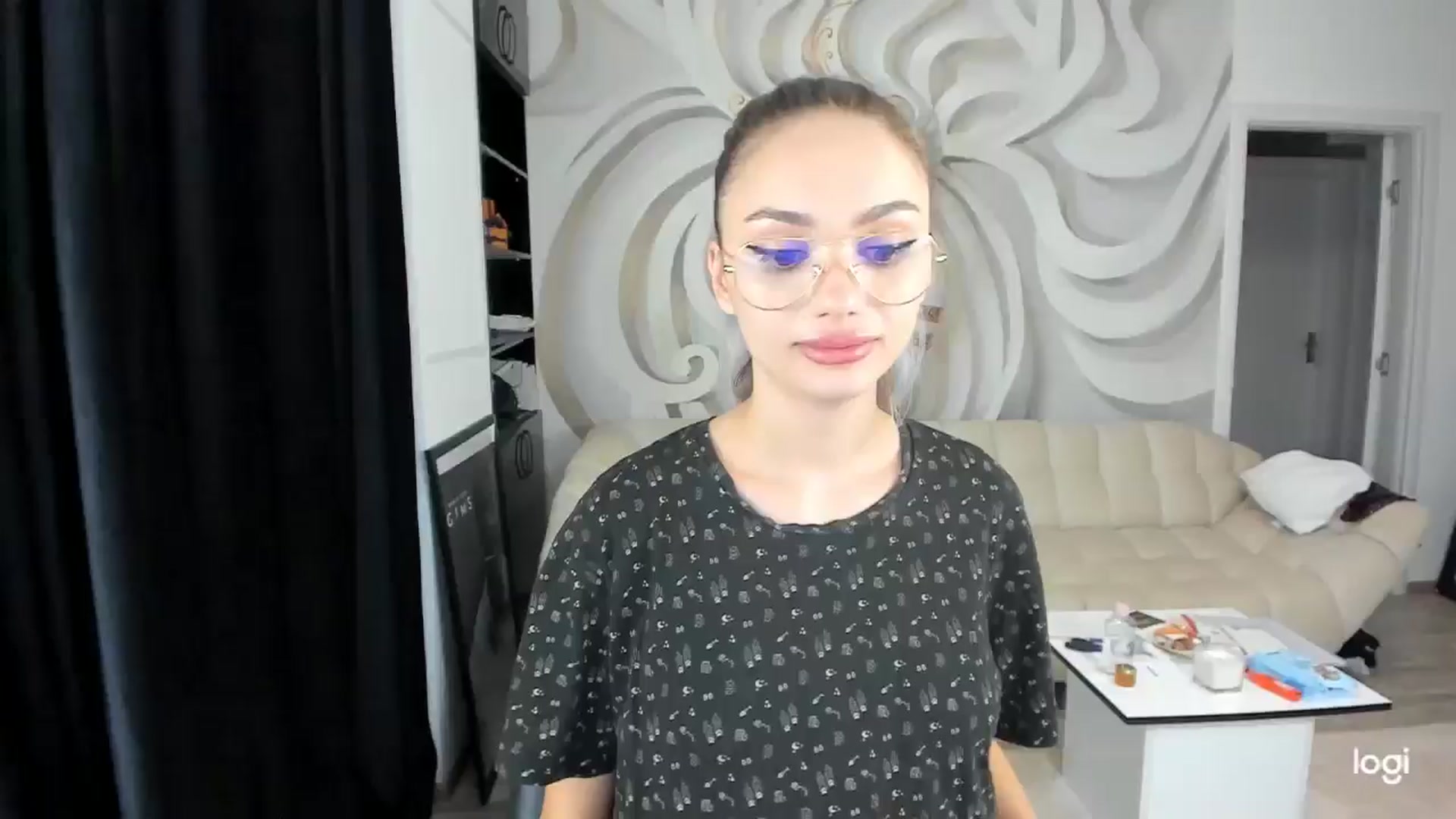Gallery image thumbnail from HaleySweet18's myfreecams stream on, 08/22/2024, 06:49 image 6 of 20