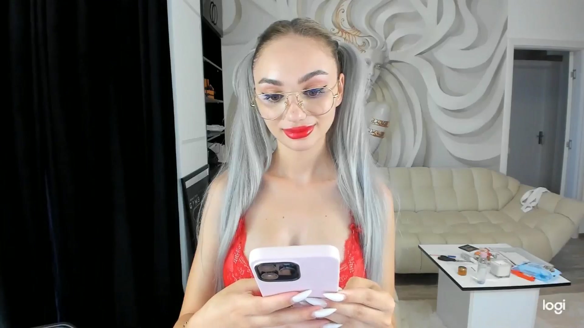Gallery image thumbnail from HaleySweet18's myfreecams stream on, 08/23/2024, 06:05 image 14 of 20