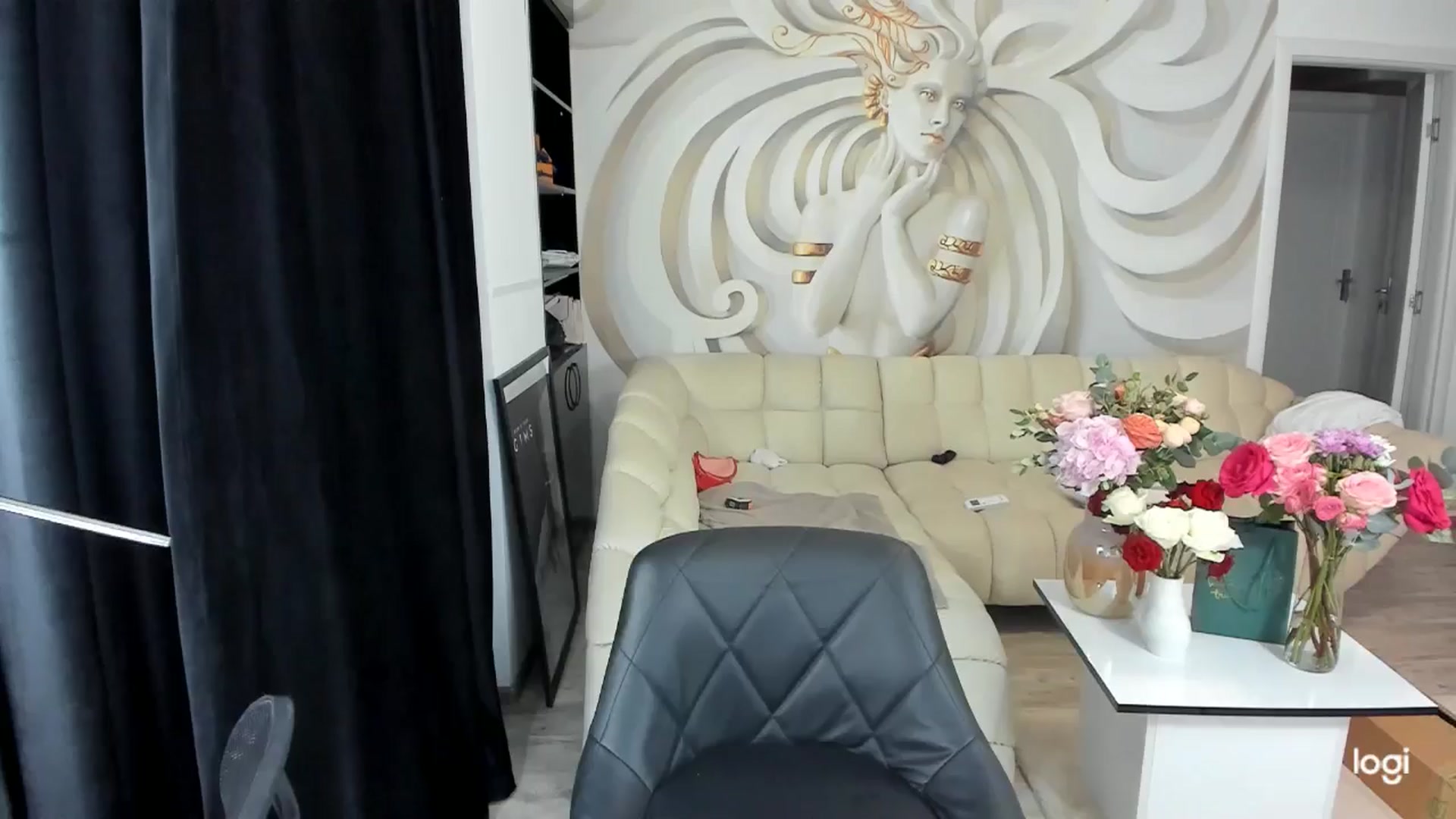 Gallery image thumbnail from HaleySweet18's myfreecams stream on, 08/31/2024, 21:48 image 1 of 20