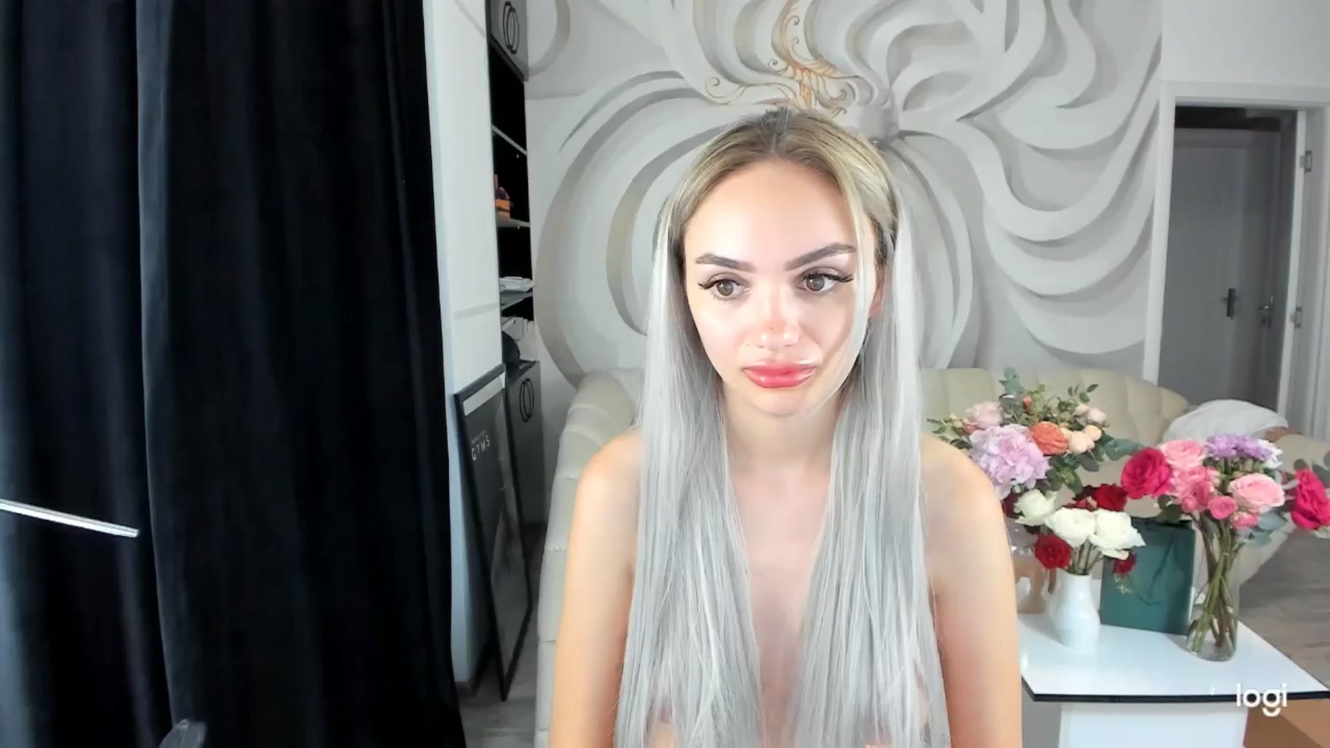 Gallery image thumbnail from HaleySweet18's myfreecams stream on, 08/31/2024, 22:34 image 4 of 20