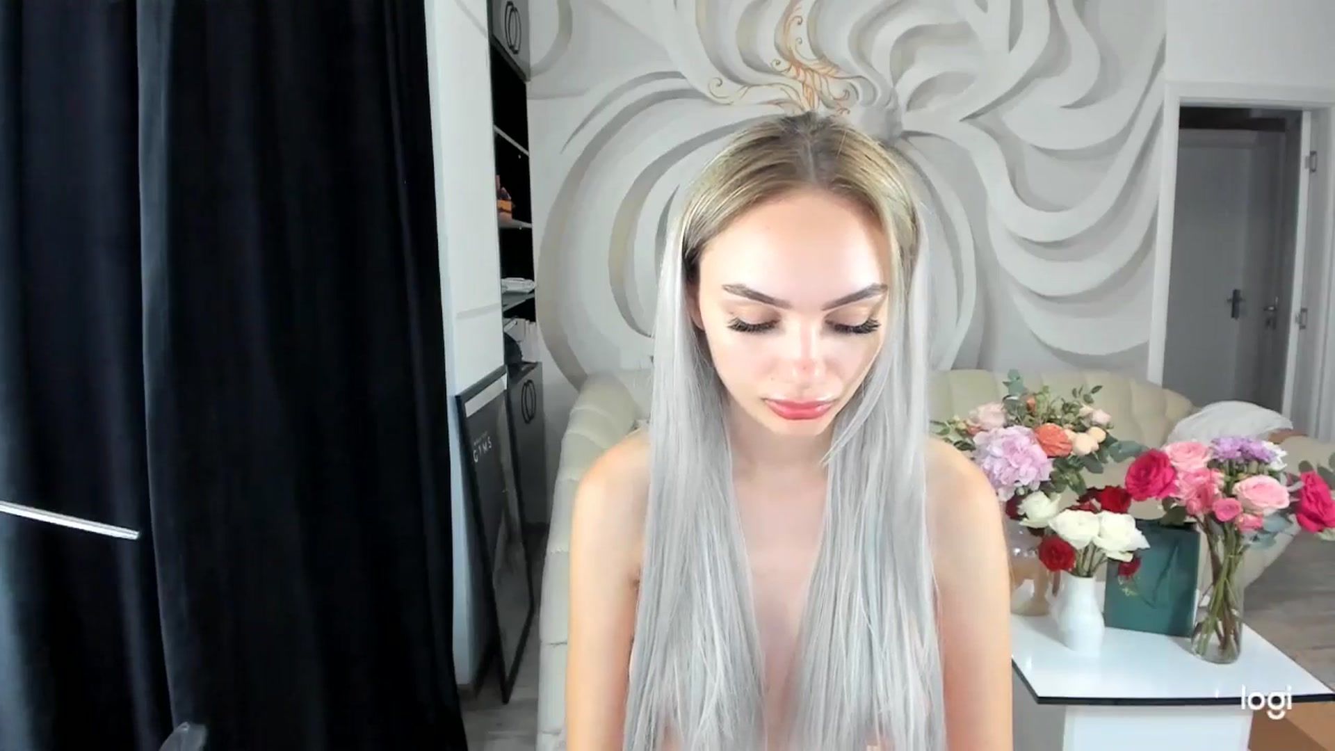Gallery image thumbnail from HaleySweet18's myfreecams stream on, 08/31/2024, 22:34 image 6 of 20