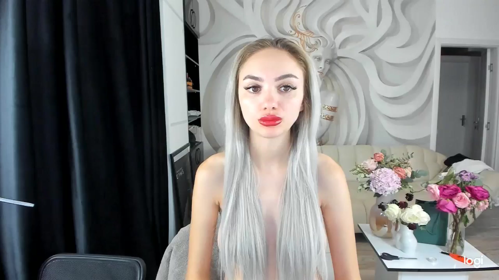 Gallery image thumbnail from HaleySweet18's myfreecams stream on, 09/04/2024, 20:59 image 1 of 20