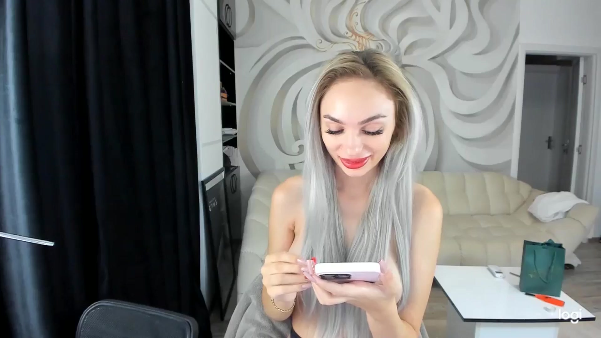 Gallery image thumbnail from HaleySweet18's myfreecams stream on, 09/08/2024, 04:00 image 12 of 20