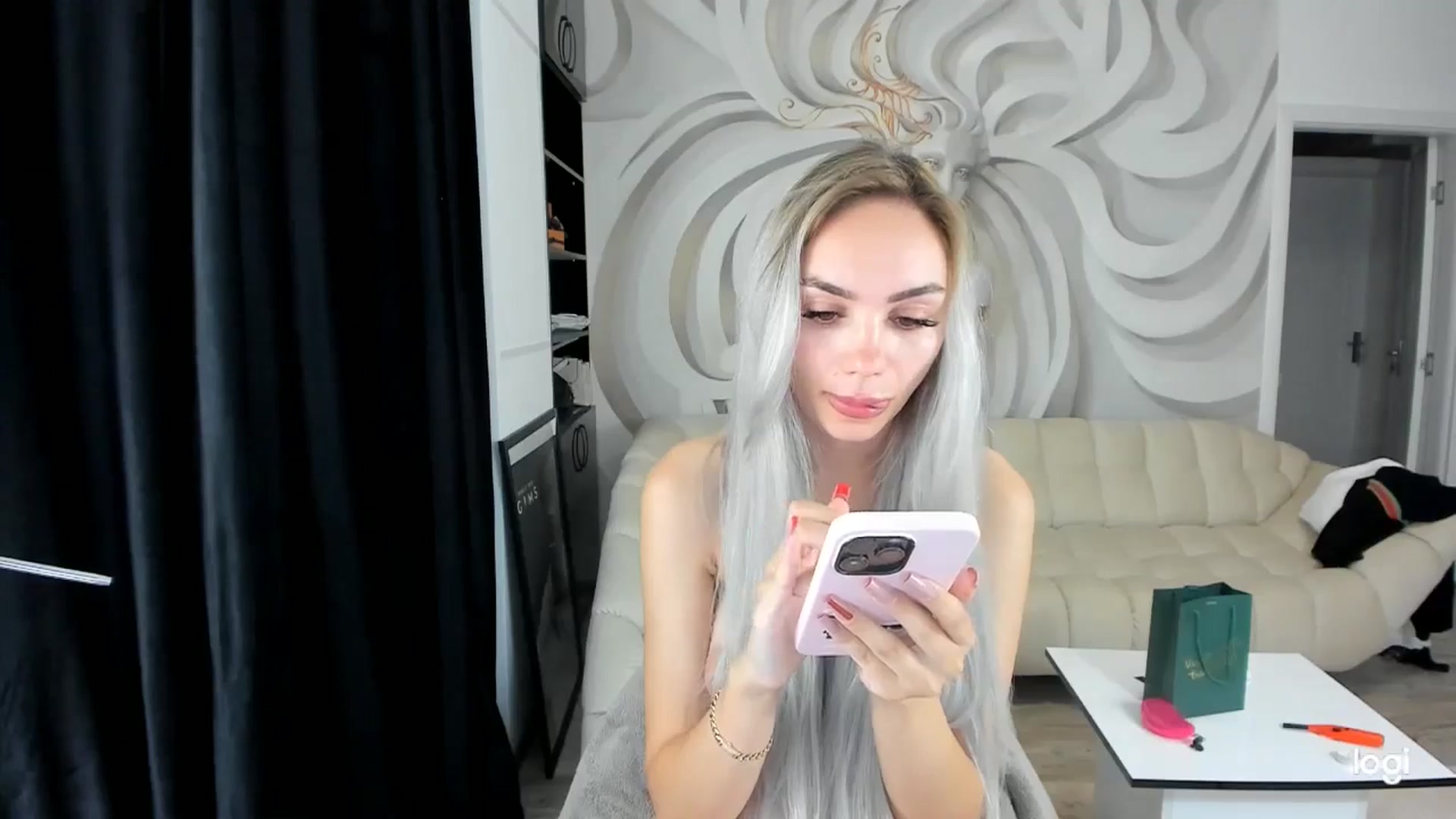 Gallery image thumbnail from HaleySweet18's myfreecams stream on, 09/10/2024, 04:13 image 14 of 20