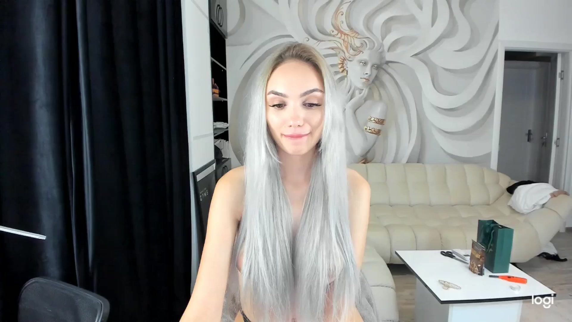 Gallery image thumbnail from HaleySweet18's myfreecams stream on, 09/12/2024, 01:55 image 11 of 20