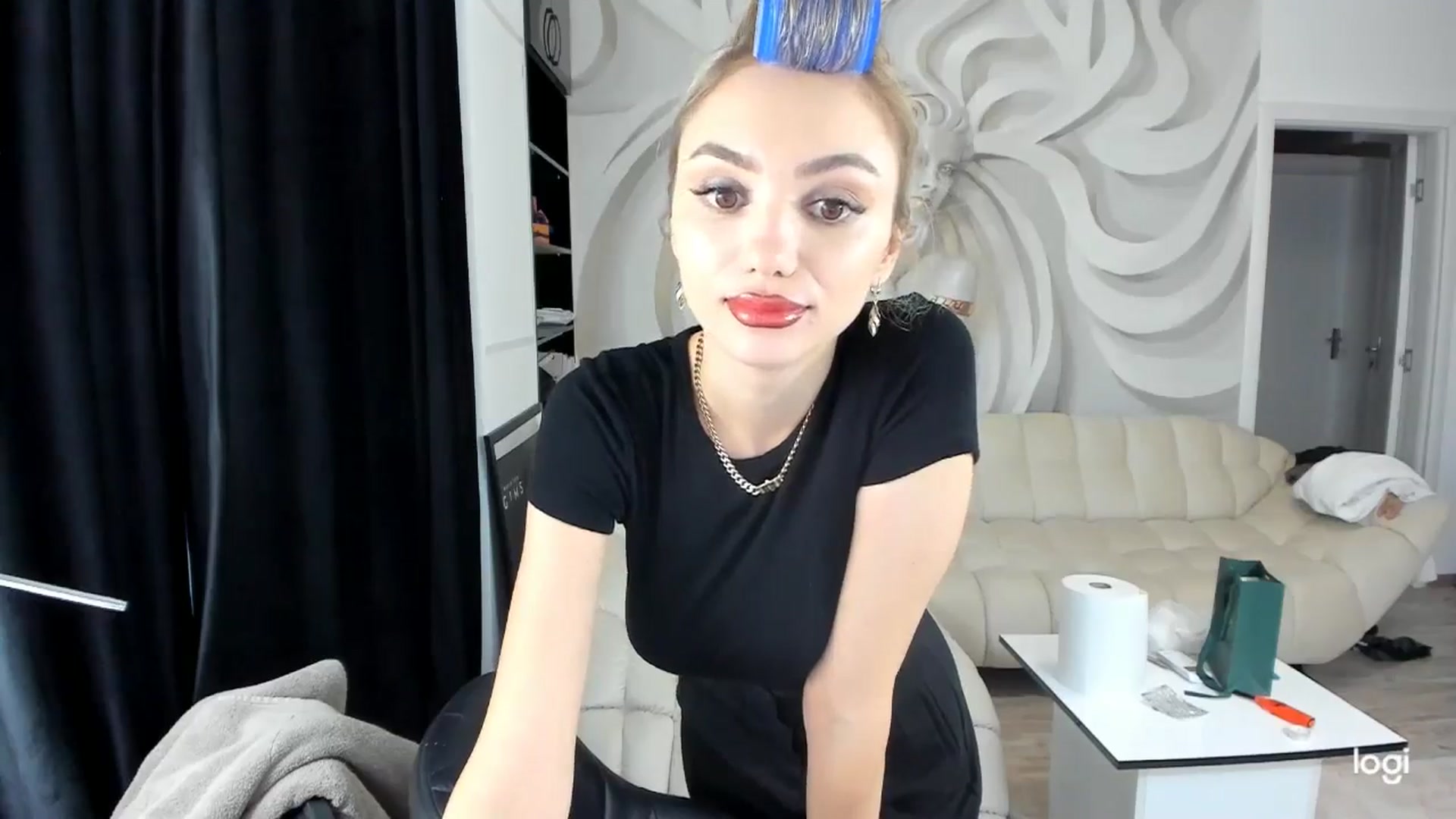 Gallery image thumbnail from HaleySweet18's myfreecams stream on, 09/16/2024, 06:21 image 16 of 20