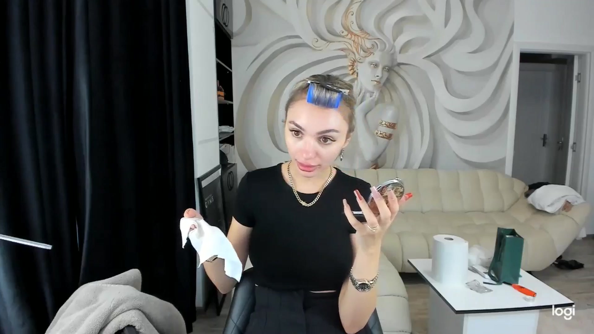 Gallery image thumbnail from HaleySweet18's myfreecams stream on, 09/16/2024, 06:21 image 4 of 20