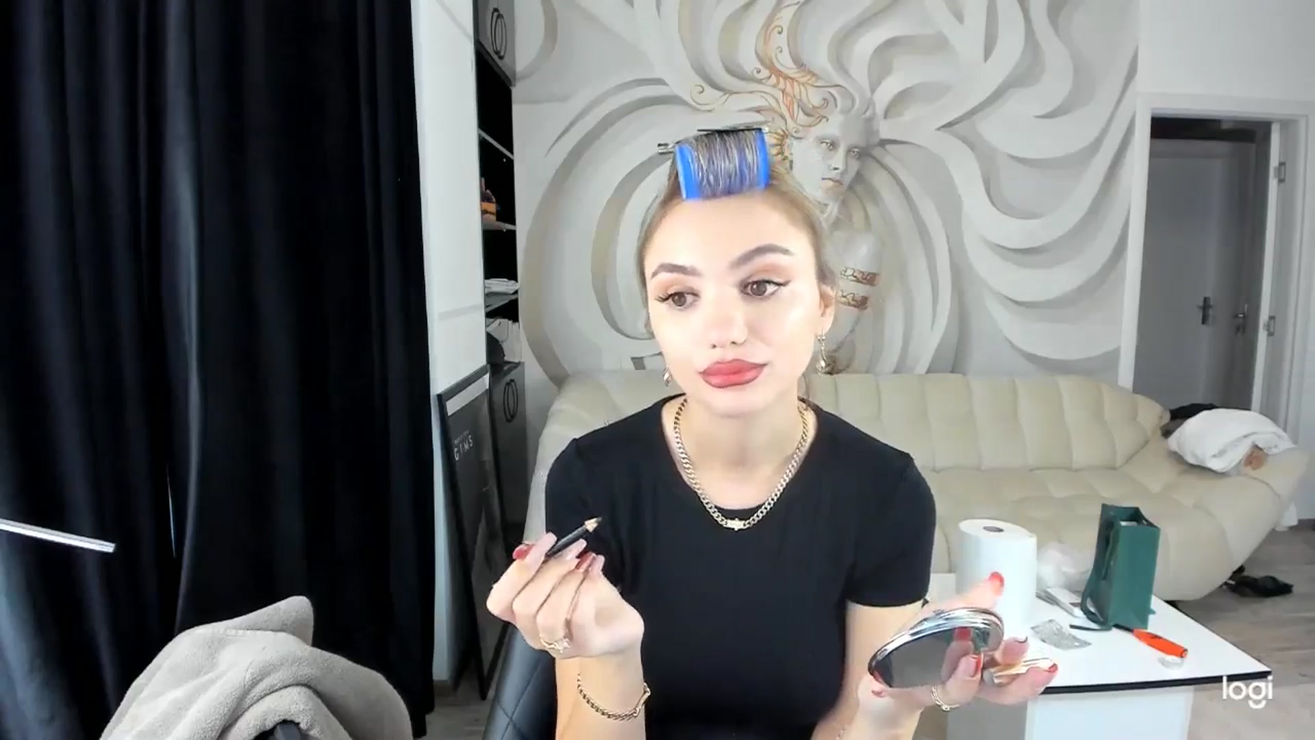 Gallery image thumbnail from HaleySweet18's myfreecams stream on, 09/16/2024, 06:21 image 12 of 20