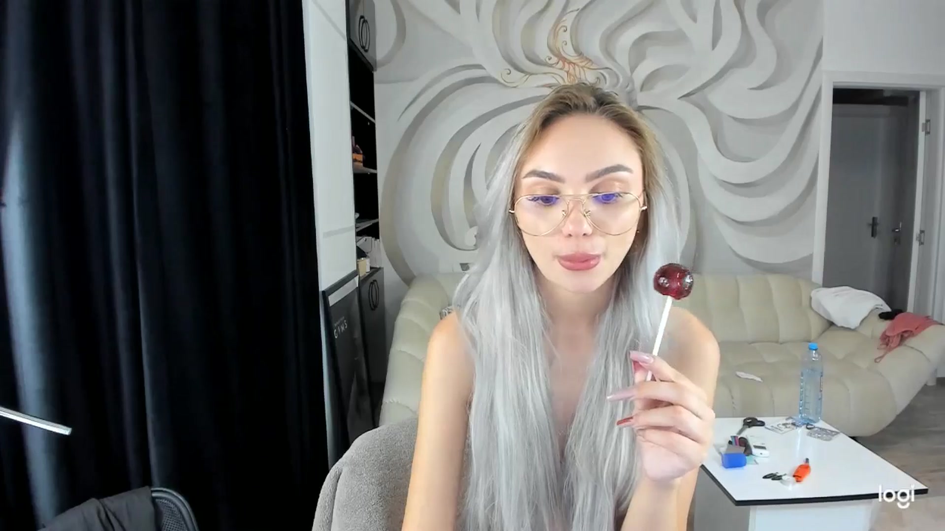 Gallery image thumbnail from HaleySweet18's myfreecams stream on, 09/26/2024, 20:35 image 18 of 20