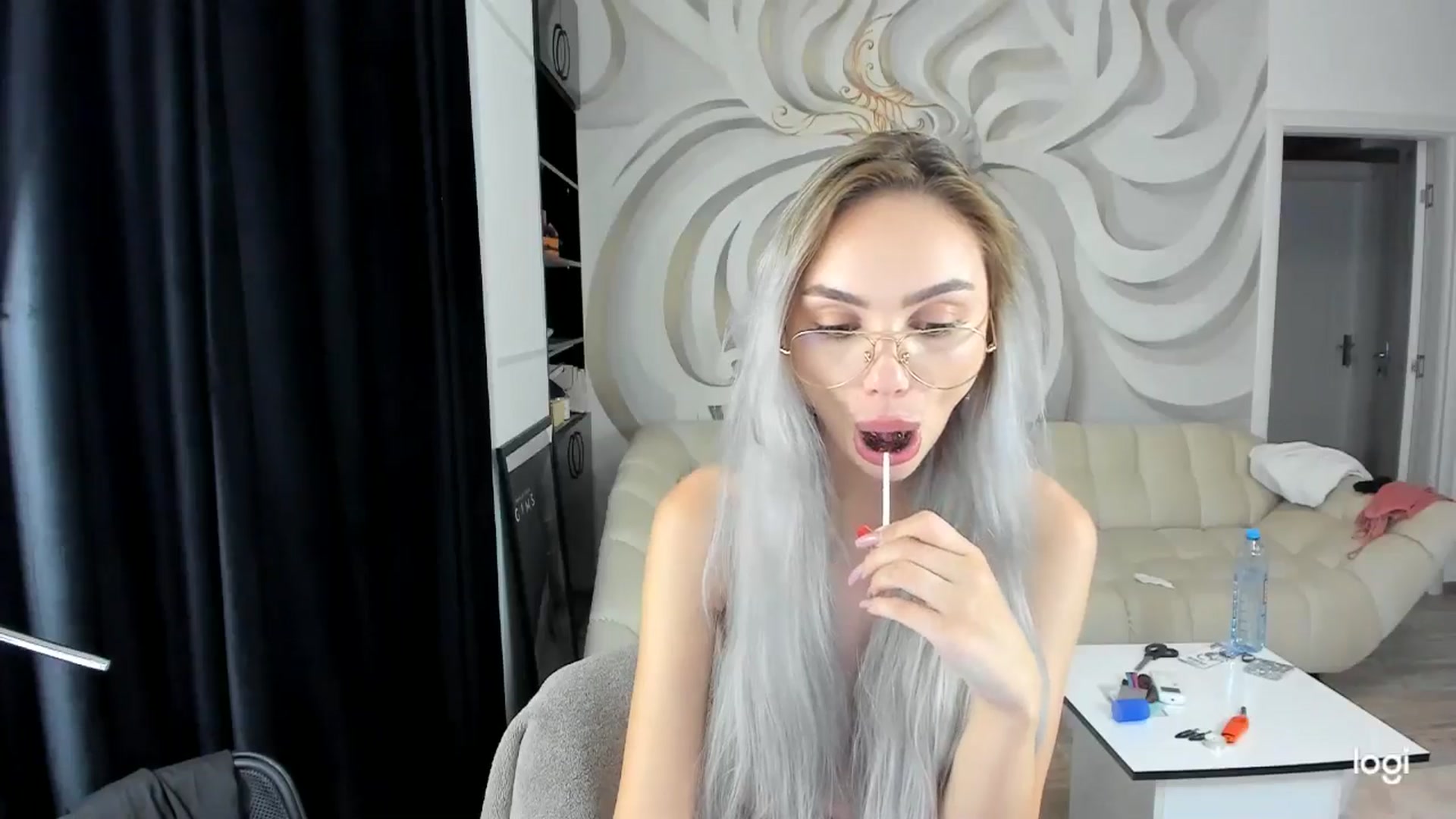 Gallery image thumbnail from HaleySweet18's myfreecams stream on, 09/26/2024, 20:35 image 14 of 20