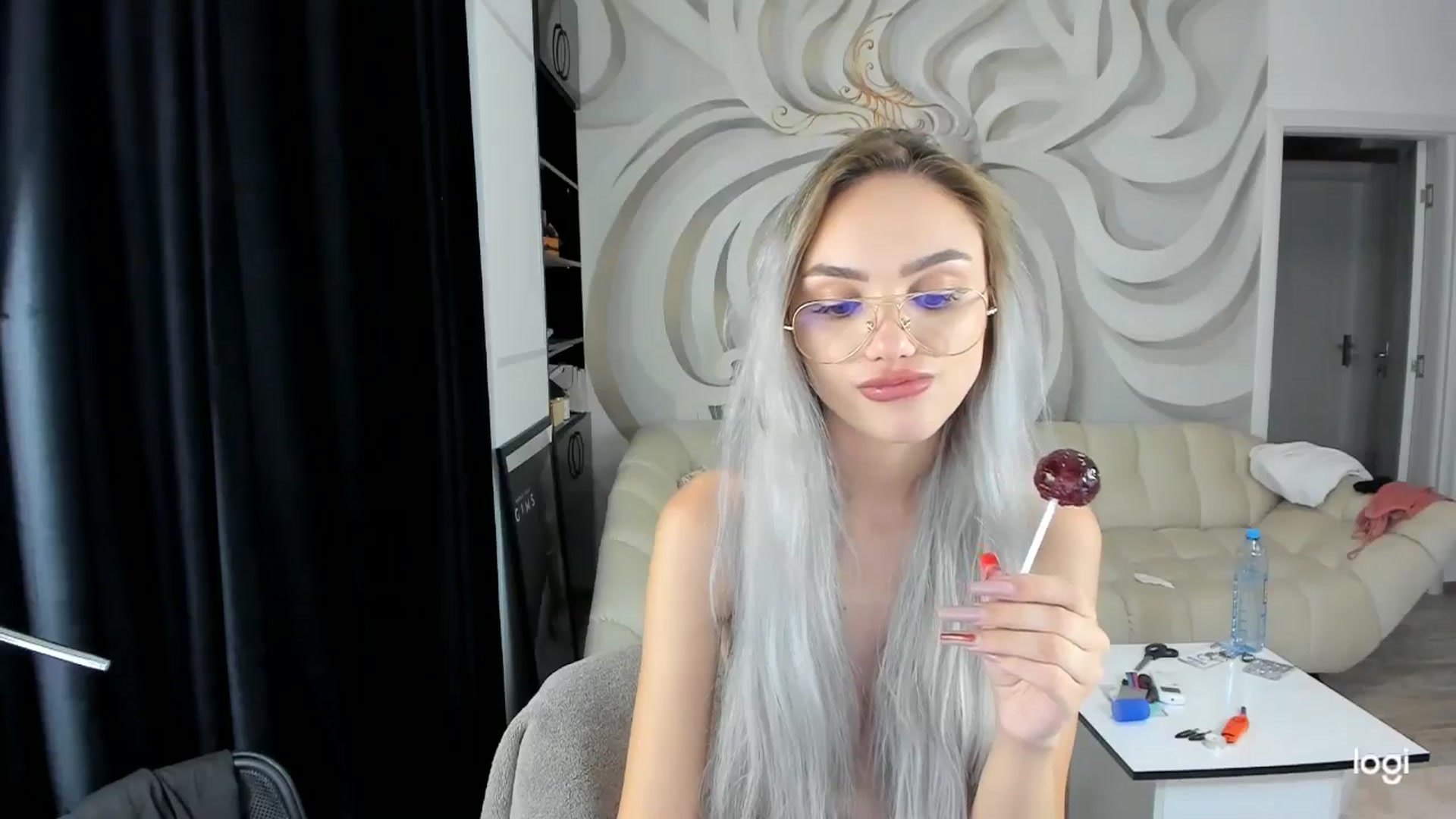 Gallery image thumbnail from HaleySweet18's myfreecams stream on, 09/26/2024, 20:35 image 13 of 20