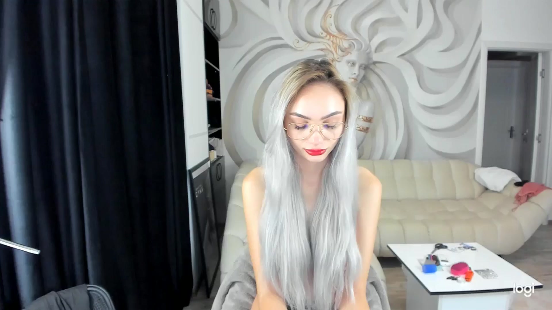 Gallery image thumbnail from HaleySweet18's myfreecams stream on, 09/27/2024, 24:27 image 8 of 20