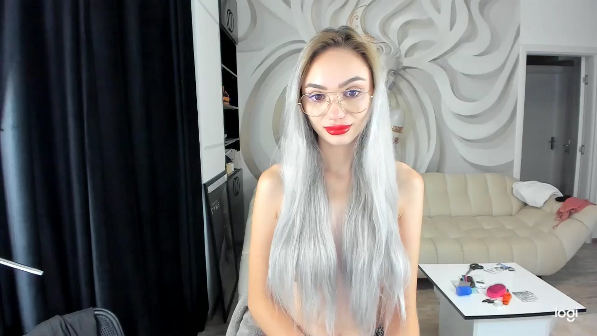Gallery image thumbnail from HaleySweet18's myfreecams stream on, 09/27/2024, 24:27 image 6 of 20