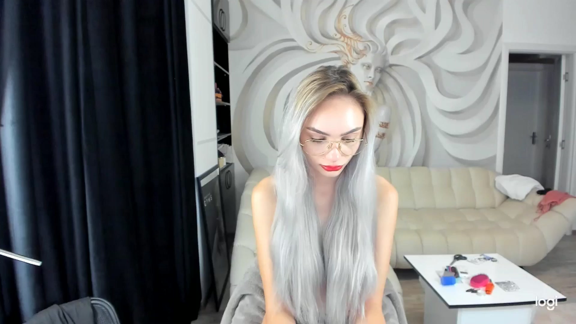 Gallery image thumbnail from HaleySweet18's myfreecams stream on, 09/27/2024, 24:27 image 10 of 20