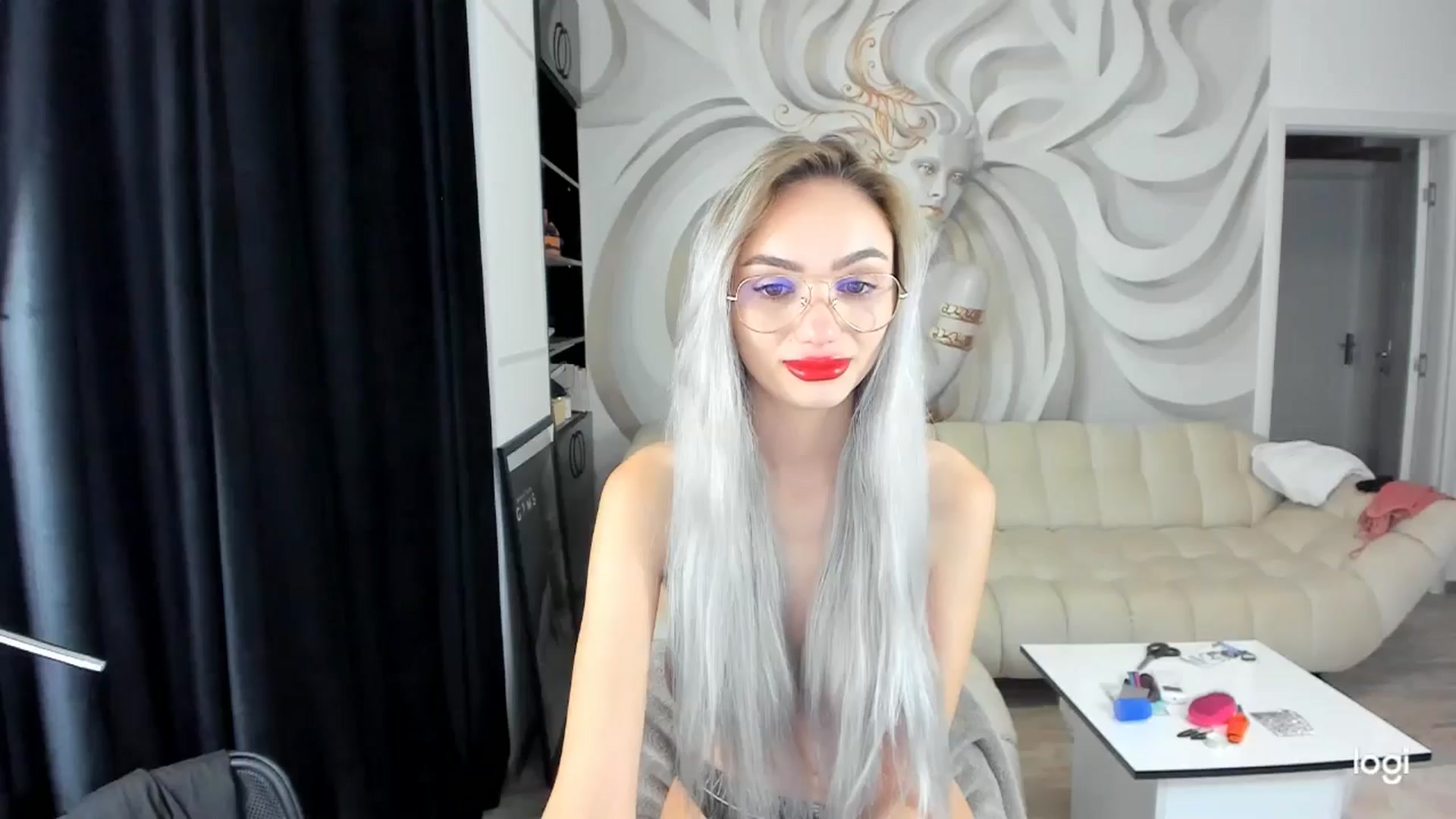 Gallery image thumbnail from HaleySweet18's myfreecams stream on, 09/27/2024, 24:27 image 3 of 20