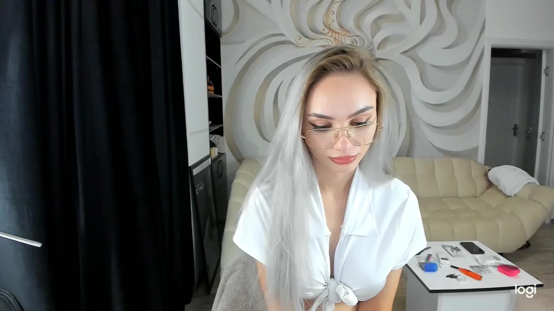 Gallery image thumbnail from HaleySweet18's myfreecams stream on, 09/28/2024, 21:12 image 1 of 20